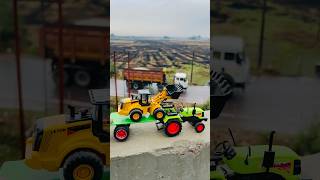 Remote Control Harvester Tractor With 1 Grian Combine Heads, Unboxing