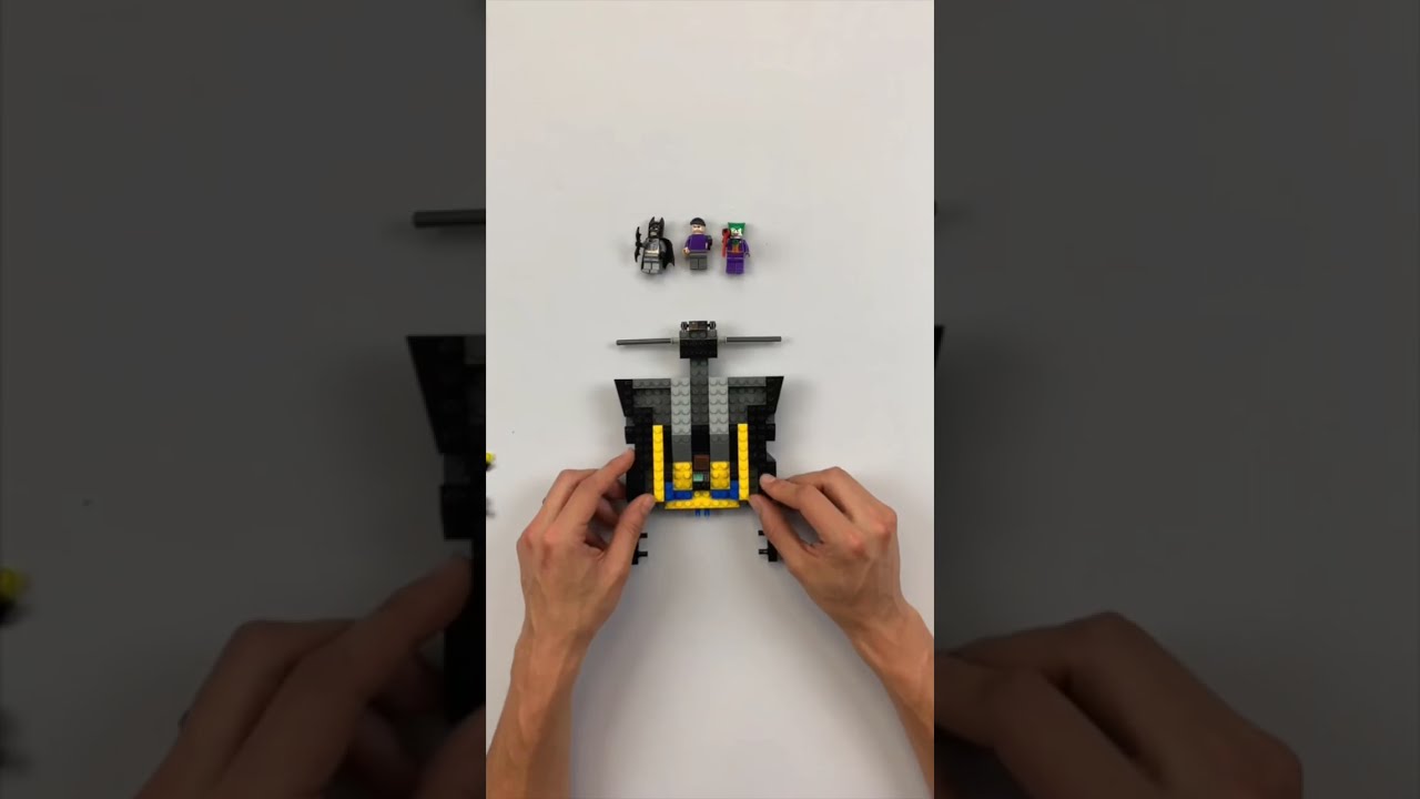 LEGO 7888 Batman The Tumbler Joker s Ice Cream Surprise High Speed Build