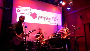 The Delay Framed Jumping Fish Live @ Six D o g s