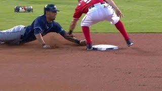 Gentry nabs Jennings stretching for second
