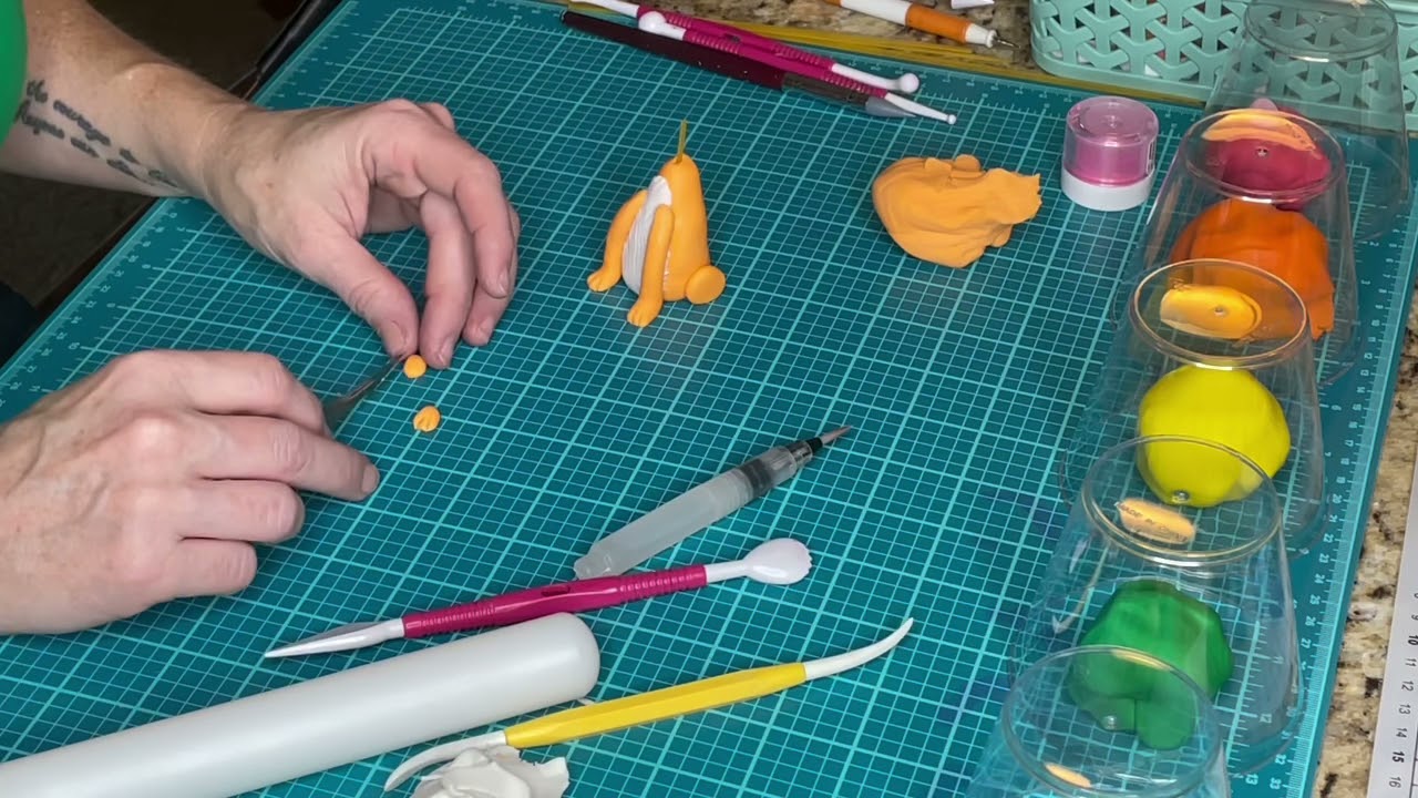 Woodland fondant fox tutorial cake topper