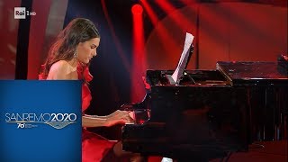 Francesca sofia novello, ospite al festival di sanremo, si esibisce
pianoforte suonando l'ave maria bach.la puntata integrale su
raiplayhttps://www.rai...