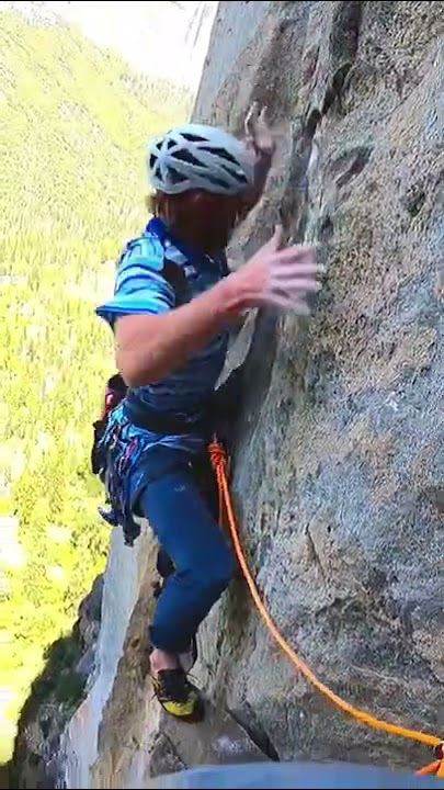 The LAST thing you want to happen climbing 700 feet up 😲 #climbing