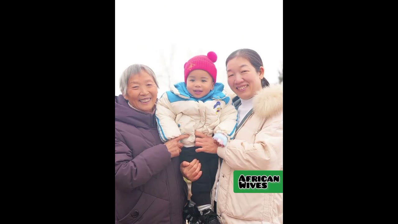 Китайские бабушка и дедушка собираются отвезти Кай Кая в Танзанию, чтобы он познакомился с африка...