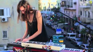 FLORA - FIGHT (BalconyTV)