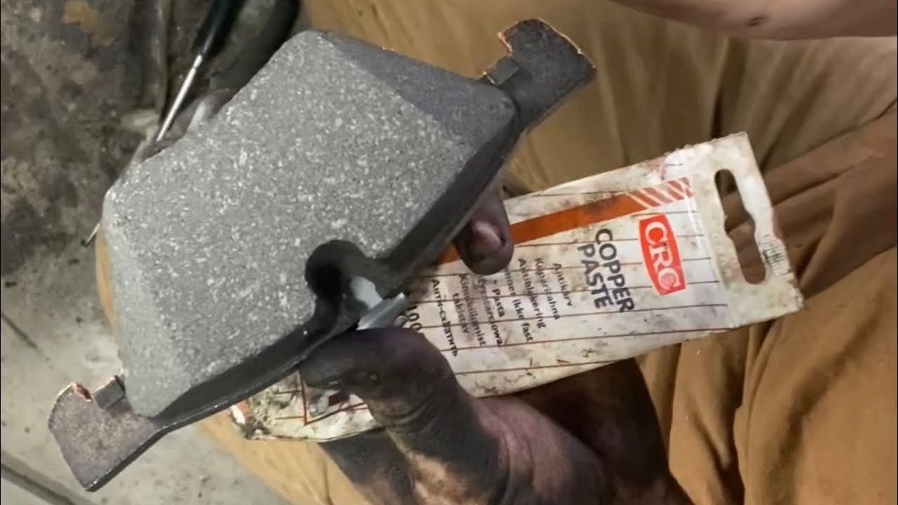 BMW X1 E84 byter bromsbelägg fram!