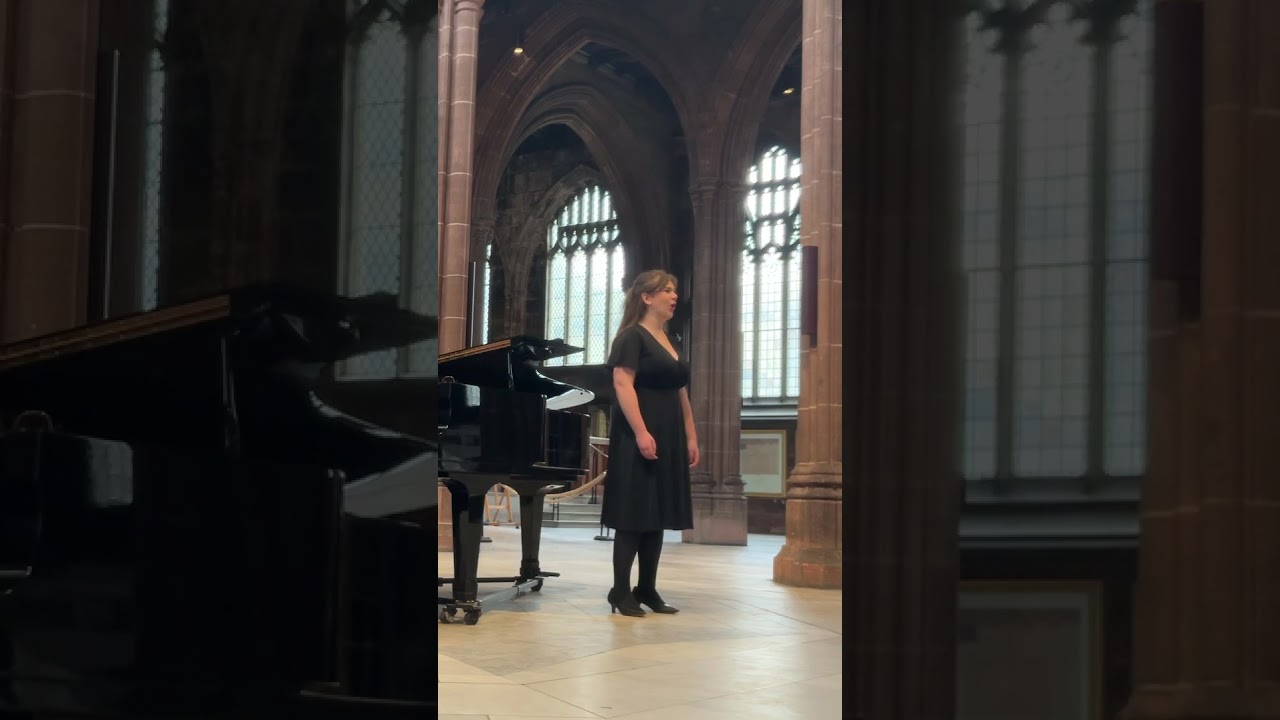 Wer hat dies Liedlein erdacht sung by Philippa Gabb 