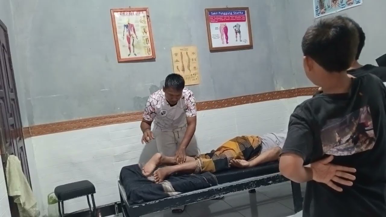 Susah jalan dan berat bila melangkah tanda saraf kejepit  hitungan menit langsung terasa ringan 