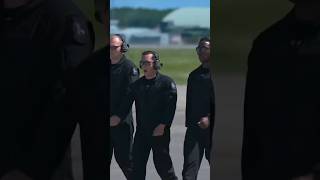 Why can't pilots have beards? #short #pilot #amazing #knowledge