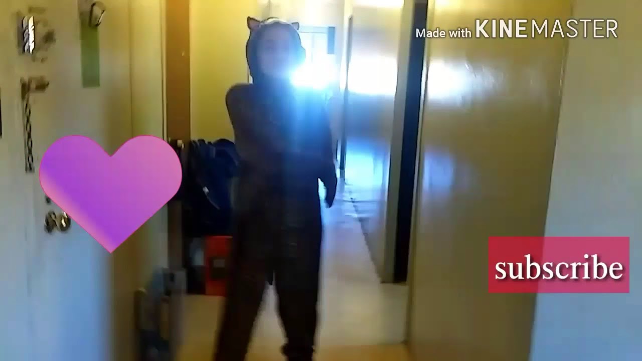 Simple intro with snow effect using kinemaster