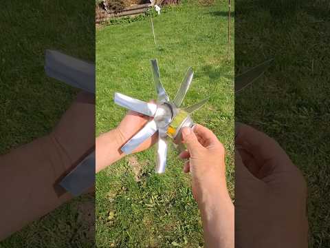 Видео: Самоделка приспособление ветряк для огорода своими руками #diy #tool #полезныесоветы #хитрости