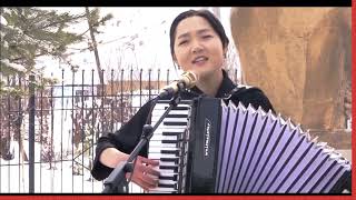 картинка: Абдан сонун  профессионалдык денгээли жогору ырчы кыз даярдалып калыптыр Арууке Эргешова.