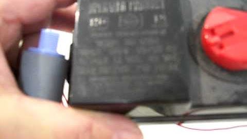 No. 1 How to Tutorial | Modify the Tri-ang Controller R965 (as per chambs123)