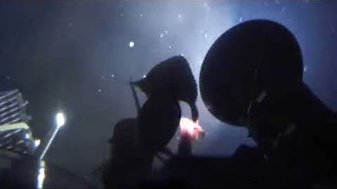 Squid Attack Submarine in Bering Sea - DayDayNews