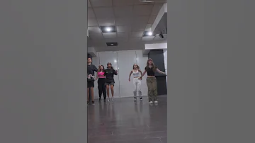 Penguin Dance 