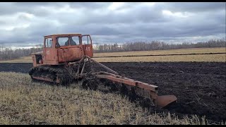 Тракторы Т-4 пашут поля! Soviet powerful T-4 tractors plow fields