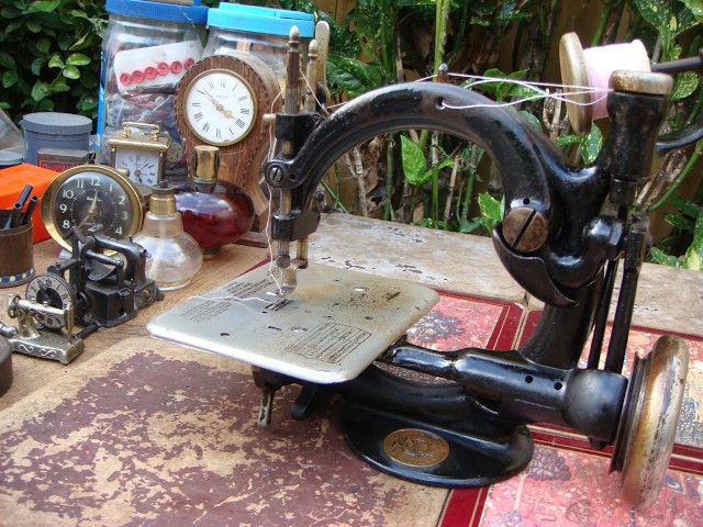 Old Vintage Antique Sewing Machine Wilcox Willcox & Gibbs For