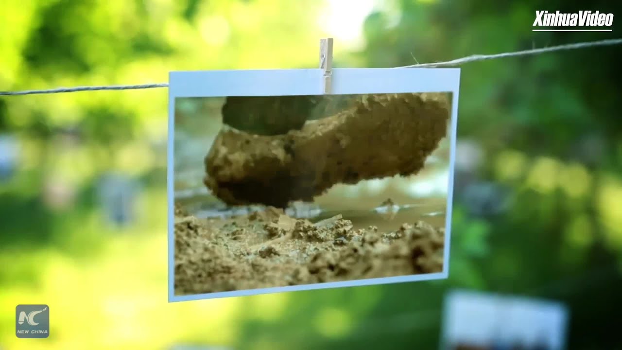 A "straw shoes" village's path to riches