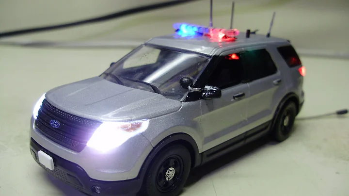 Custom 1:43 Connecticut State Police Ford Interceptor Utility diecast model with working lights