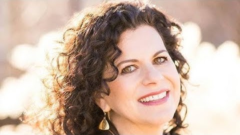 Java Delight |S1 E49|Elizabeth Yarnell