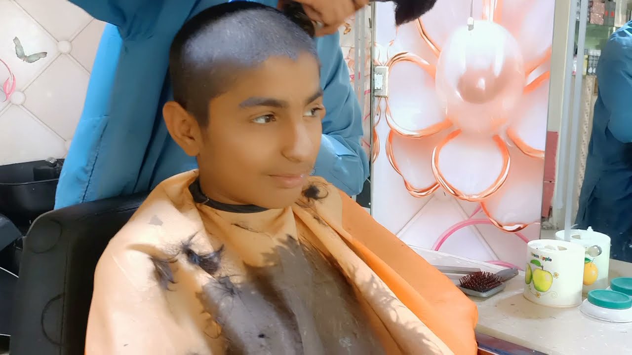 Headshave| Head massage | head massager reaction | Head shave hair regrowth | by Mujahid salon