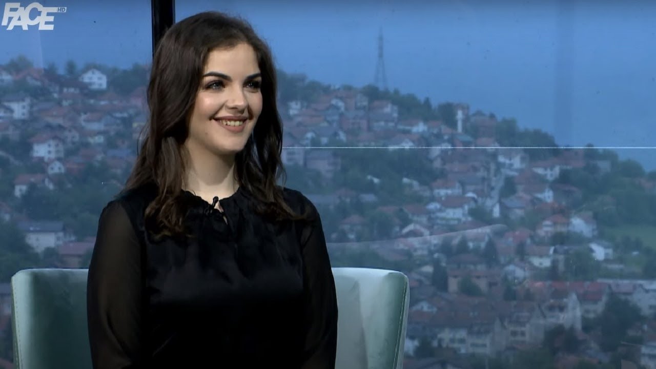Amina Ribić i “Inglot” usrećuju gledateljke poklonima - YouTube