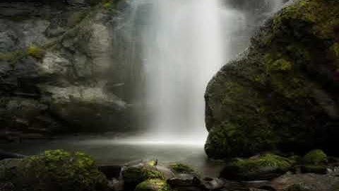 تلاوة من أواخر سورة لقمان تتجلى فيها عظمة الخالق تبارك و تعالى.