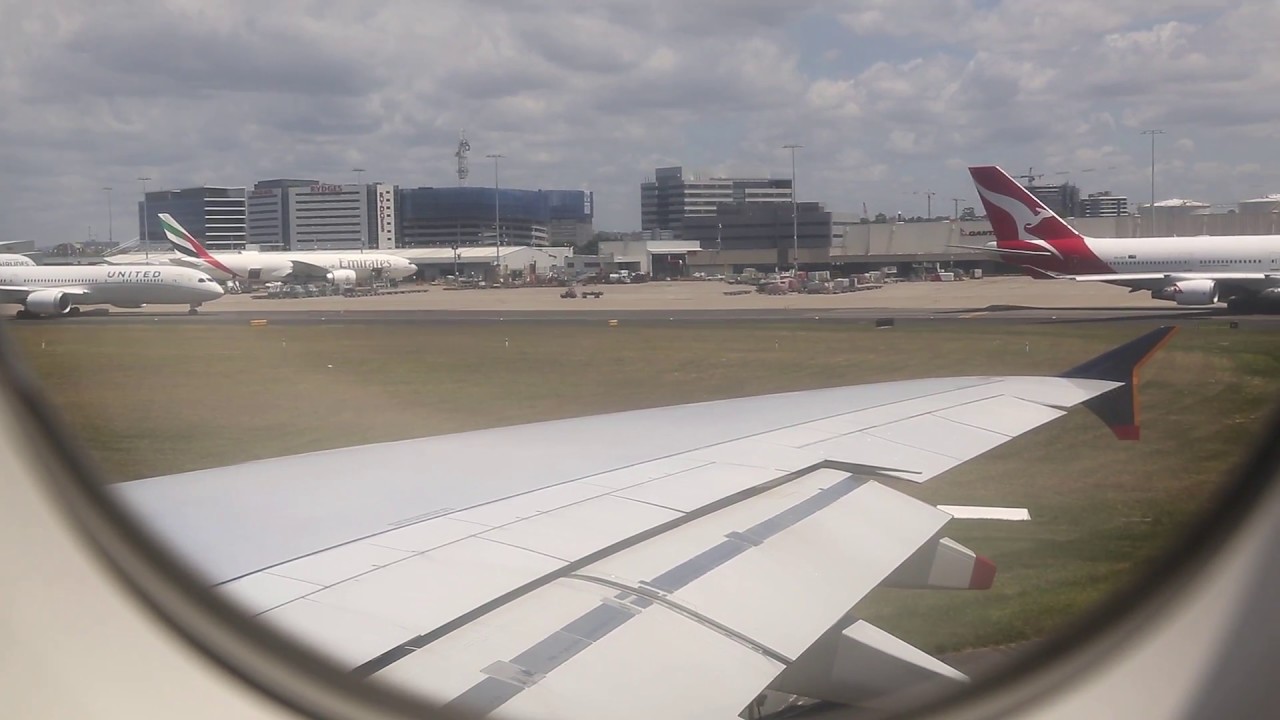 Singapore Airlines Airbus A380 Takeoff - Sydney (SQ 232)
