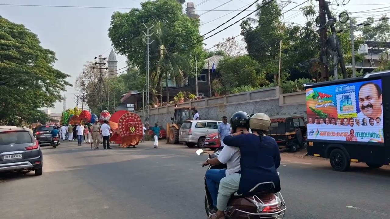 നഗരവിശേഷം: പ്രതിപക്ഷ നേതാവ് വി.ഡി സതീശൻ നടത്തുന്ന പുതുയുഗയാത്ര കളമശ്ശേരിയിൽ
