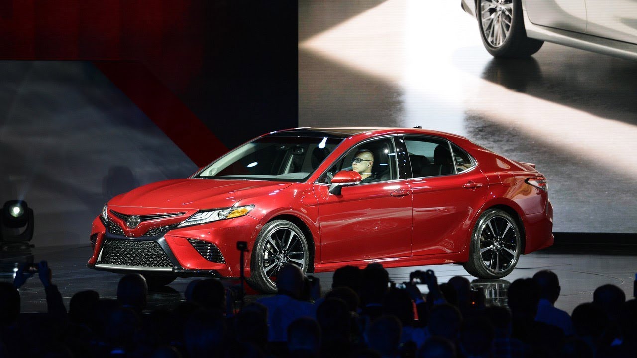 How Safe Is the Toyota Camry!!! Toyota 2018 Camry Smart safety Helping