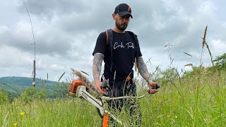 My oldest and my very first brushcutter Stihl Fs 300 mowing tall grass.(Prima mea motocoasa Stihl.)
