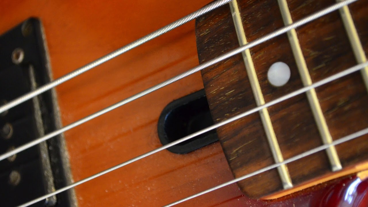 The Haunted - In Vein (bass backing track)