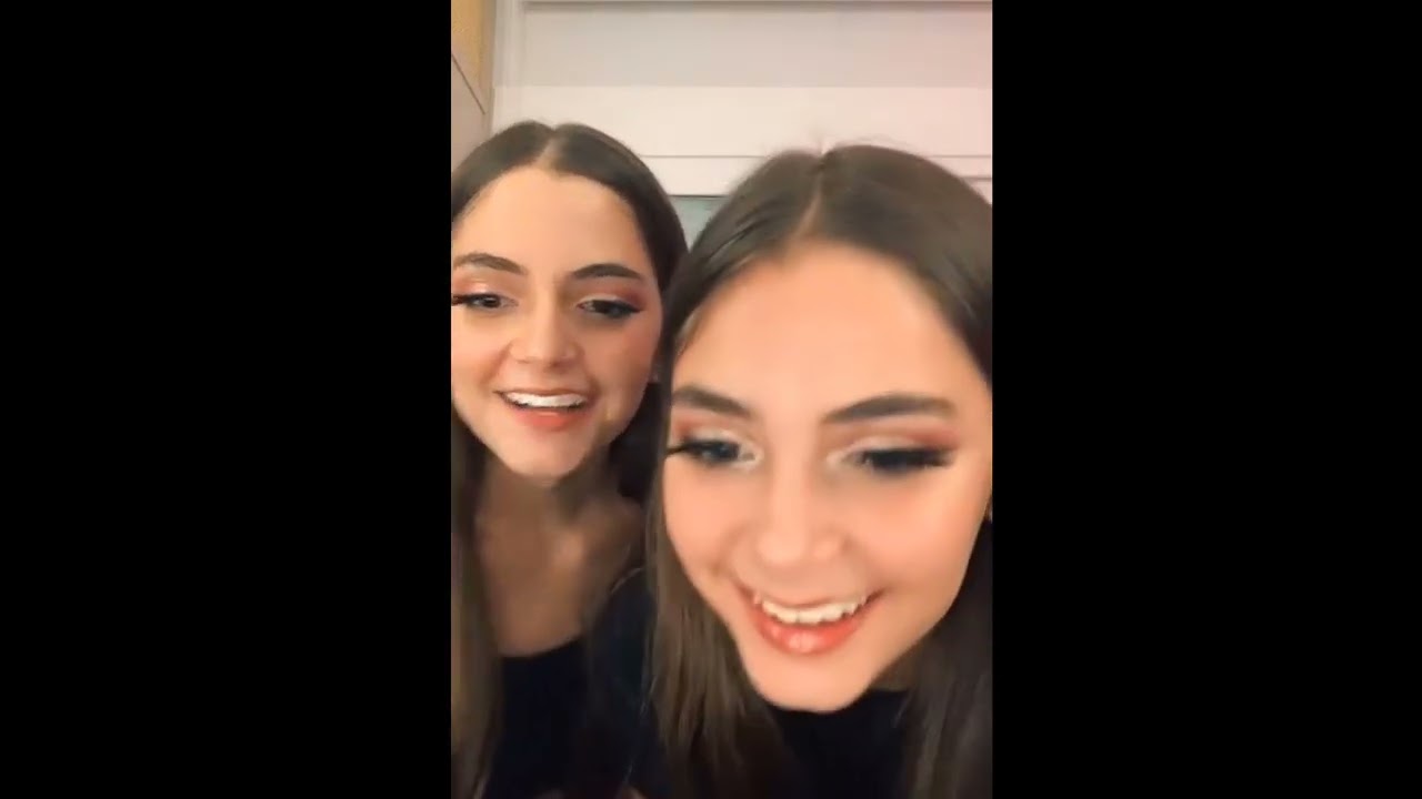 NATURAL GIRLS FLEXING THEIR BICEPS AND ARM WRESTLING