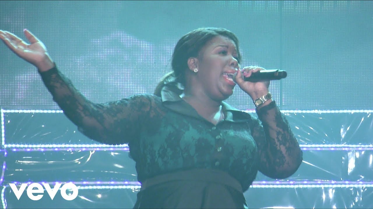 Joyous Celebration - Ngabe Ses'Hlulekile (Live at Grace Bible Church - Soweto, 2015)     auf YouTube ansehen Joyous Celebration - Ngabe Ses'Hlulekile (Live at Grace Bible Church - Soweto, 2015)     auf YouTube ansehen