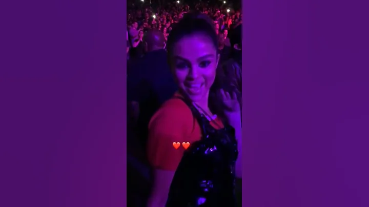 Selena Gomez Singing & Dancing To "I Feel It Coming" At The Weeknd Concert In Brookyln, NY 6/6/2017