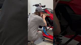 Installation clip of the prismatic chrome wrap from @arcticfxgraphics it’s an easy but slow process