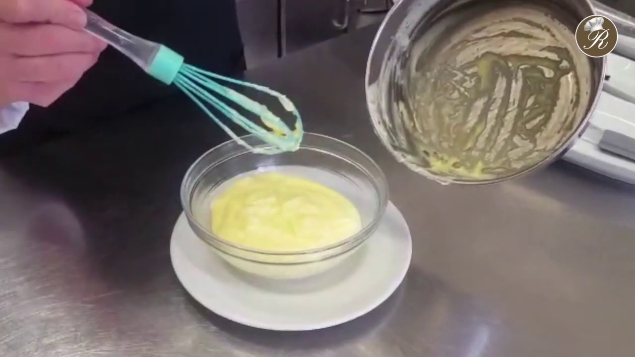 карпаччо со страчателлой. крем от шеф повара. крем-брюле французские десерты. карамельная панна котта. консоме с яйцом пашот.