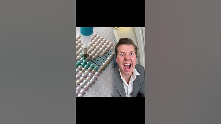 How it feels when u walk through first class ✈️
