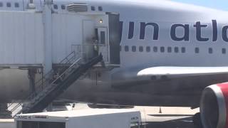 Baggage handler has a soft touch screenshot 2