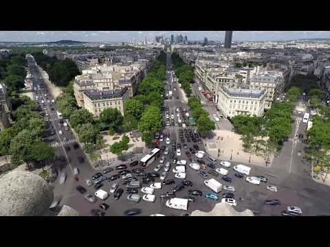 Arc de Triomphe - Timelapse of Worlds worst roundabout and traffic - Paris [4K]