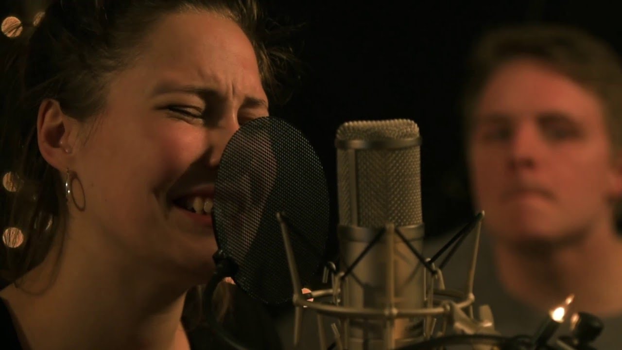 Lea Kampmann - Missing out (RACLIP's Carpet Sessions)