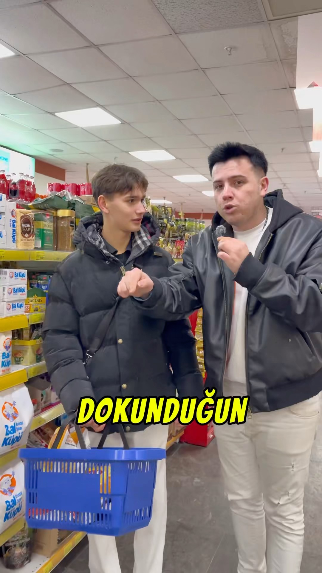 Semih Varol | MARKETTE DOKUNDUĞUN HER ŞEYİ ALIYORUM ?? | #semihvarol #shorts #reklamdegil