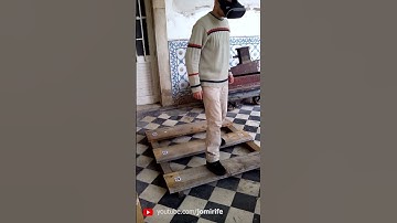 I created a virtual reality experience with tangible platforms of a bridge 🩳