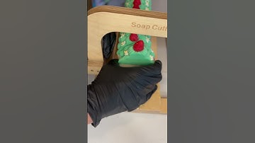 Strawberry cold process soap cutting 🧼🍓 #soap #coldprocesssoap #soapcutting #strawberry #summer