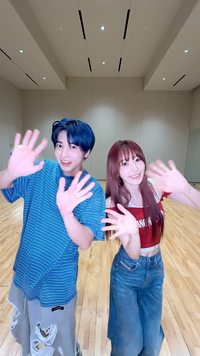 💙 𝑲𝑰𝑺𝑺 𝑲𝑰𝑺𝑺 ❤️ #TXT #TAEHYUN #SAKURA #UpsideDownKiss