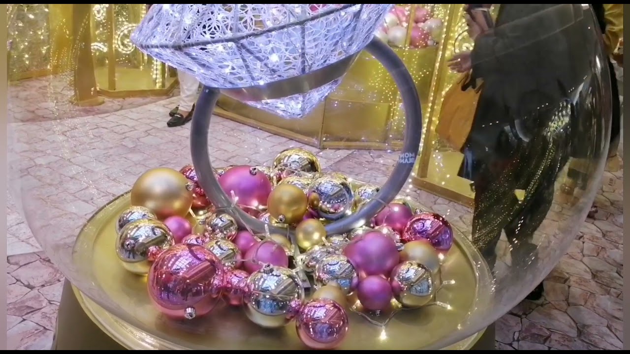 Gold Christmas Decorations 