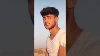 Bu Adam Acayip Komik