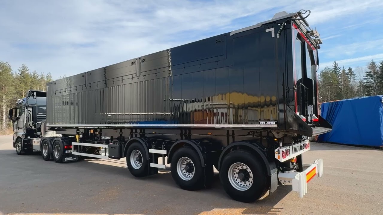 Dragbil med Tipptrailer MAN