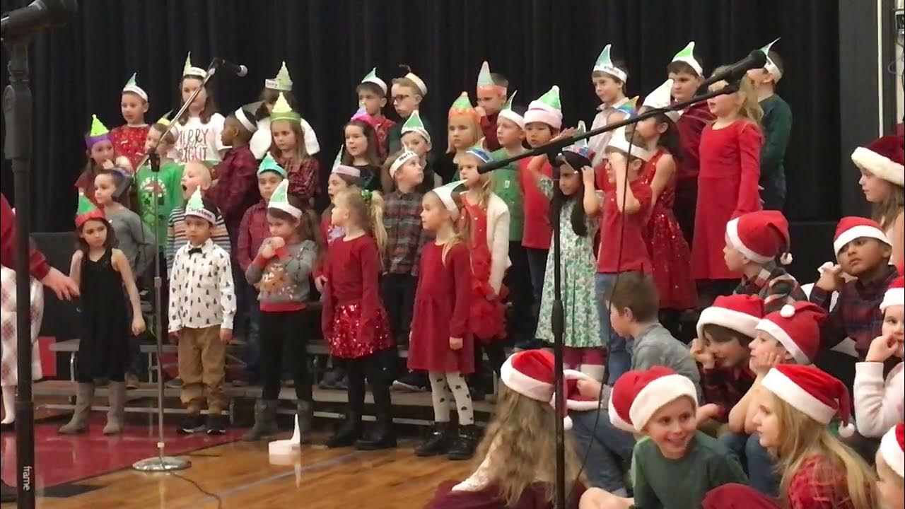 Sublimity Elementary Winter Concert 2022 5 First Grade O Christmas Tree