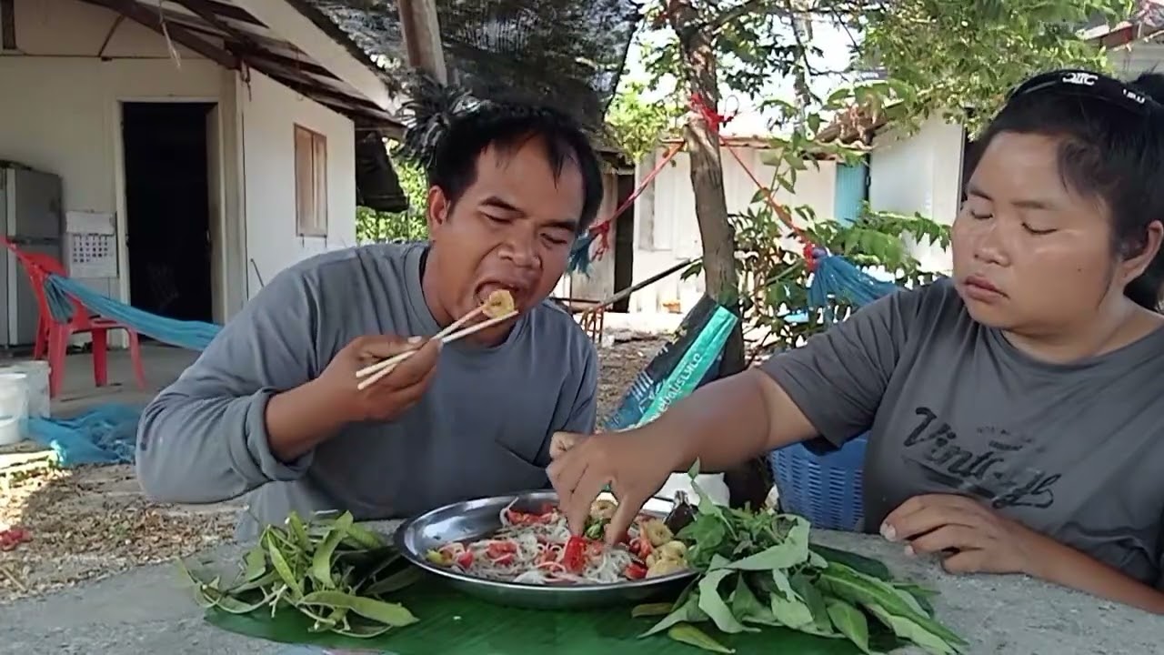 มากินตำข้าวปุ้นแซ่บๆนำกันเด้อพี่น้อง